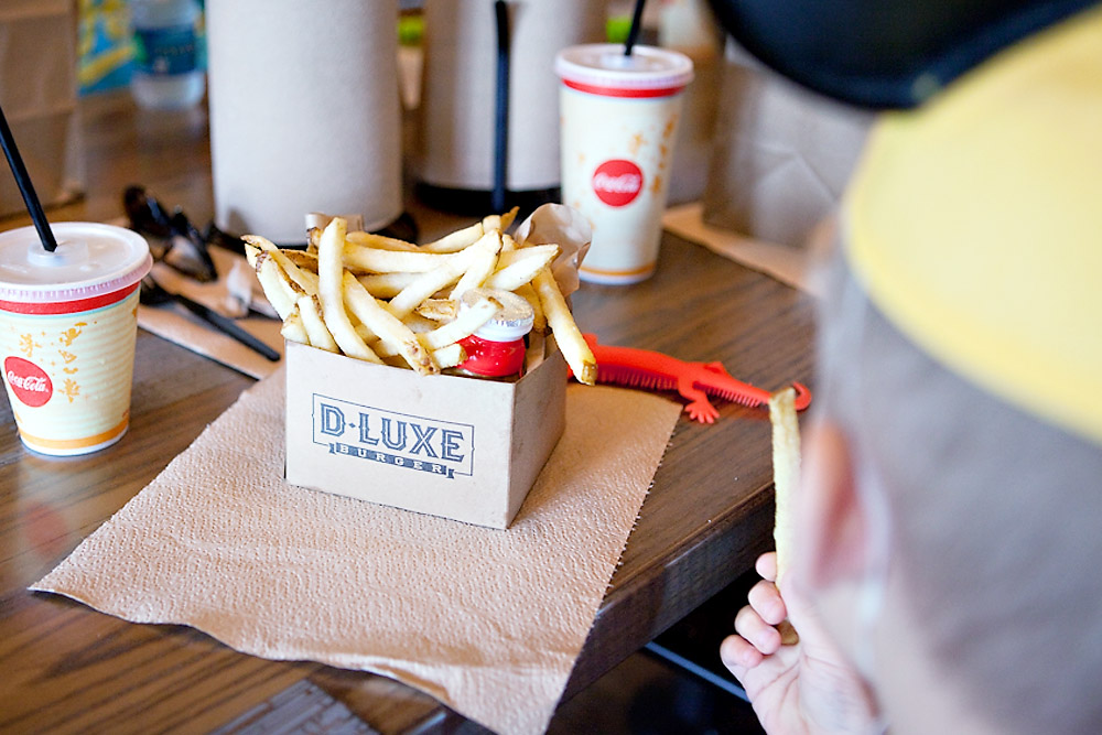 Lunch at DLuxe Burger in Disney Springs (Dining Review) YoHo Disney