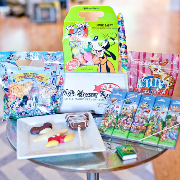 Unboxing from Main Street Creations // Walt Disney World snacks delivered right to your door.